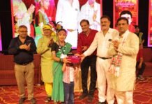 आराध्य गरबा में गूंजा छत्तीसगढ़ी गौरव, हजारों लोगों ने एक स्वर में गाया ‘अरपा पैरी के धार’