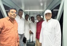 लोकतंत्र की रक्षा के लिए दिल्ली रवाना हुए विधायक ओंकार साहू
